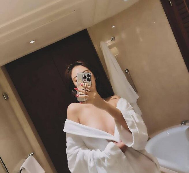 2 Жаш сулуу кыздар